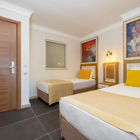 Crystal Club World Of Colours Comfort Collection Hotel