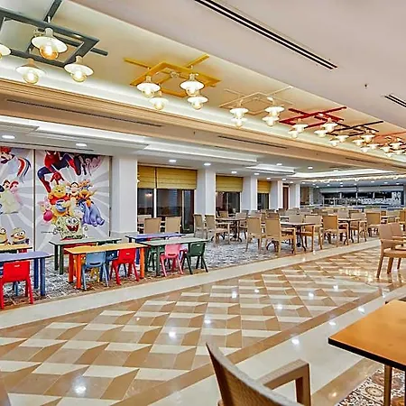 Hotel Crystal Club World Of Colours Comfort Collection 3*