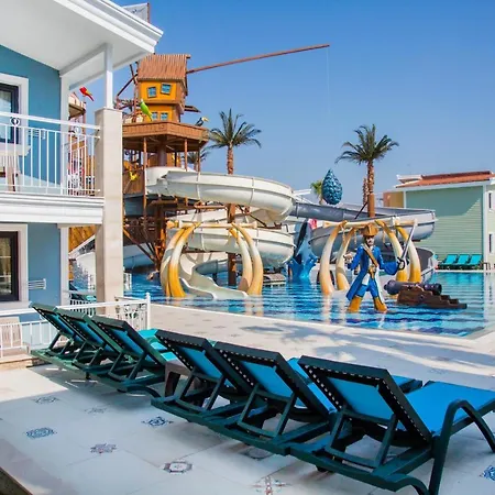 Hotell Crystal Club World Of Colours Comfort Collection